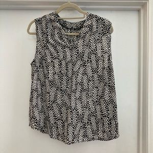 Cute sleeveless top